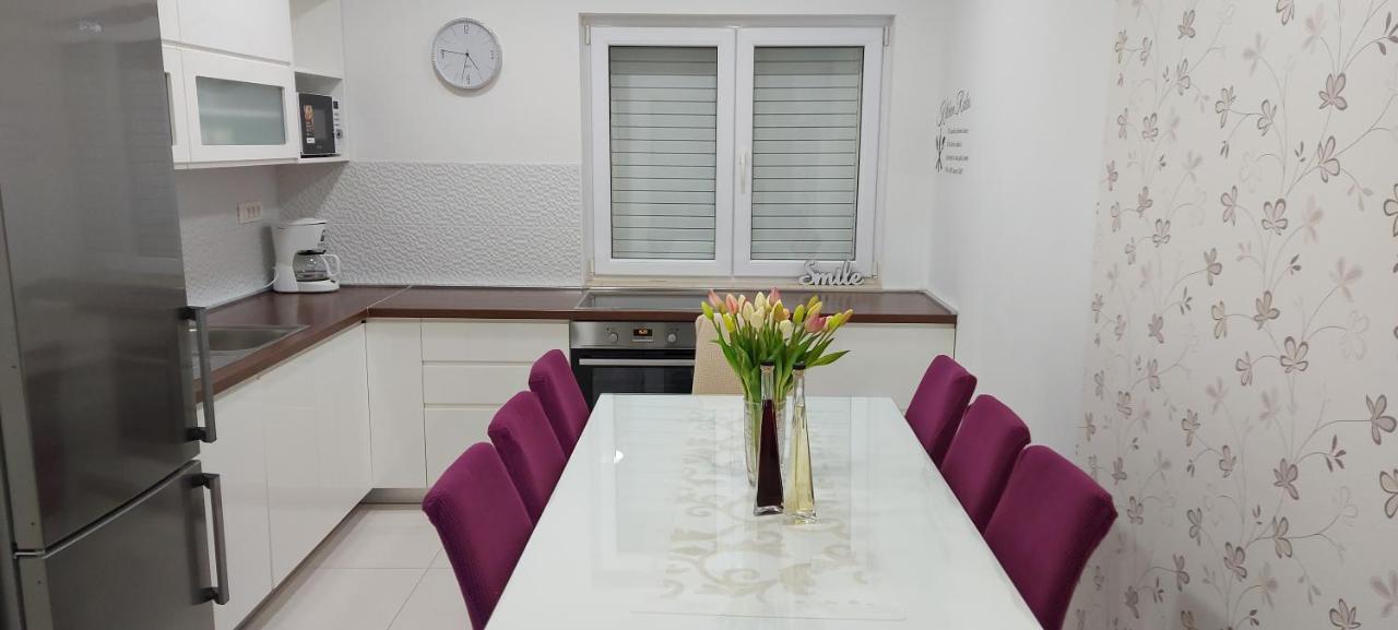 Ivana Apartments Makarska Eksteriør billede