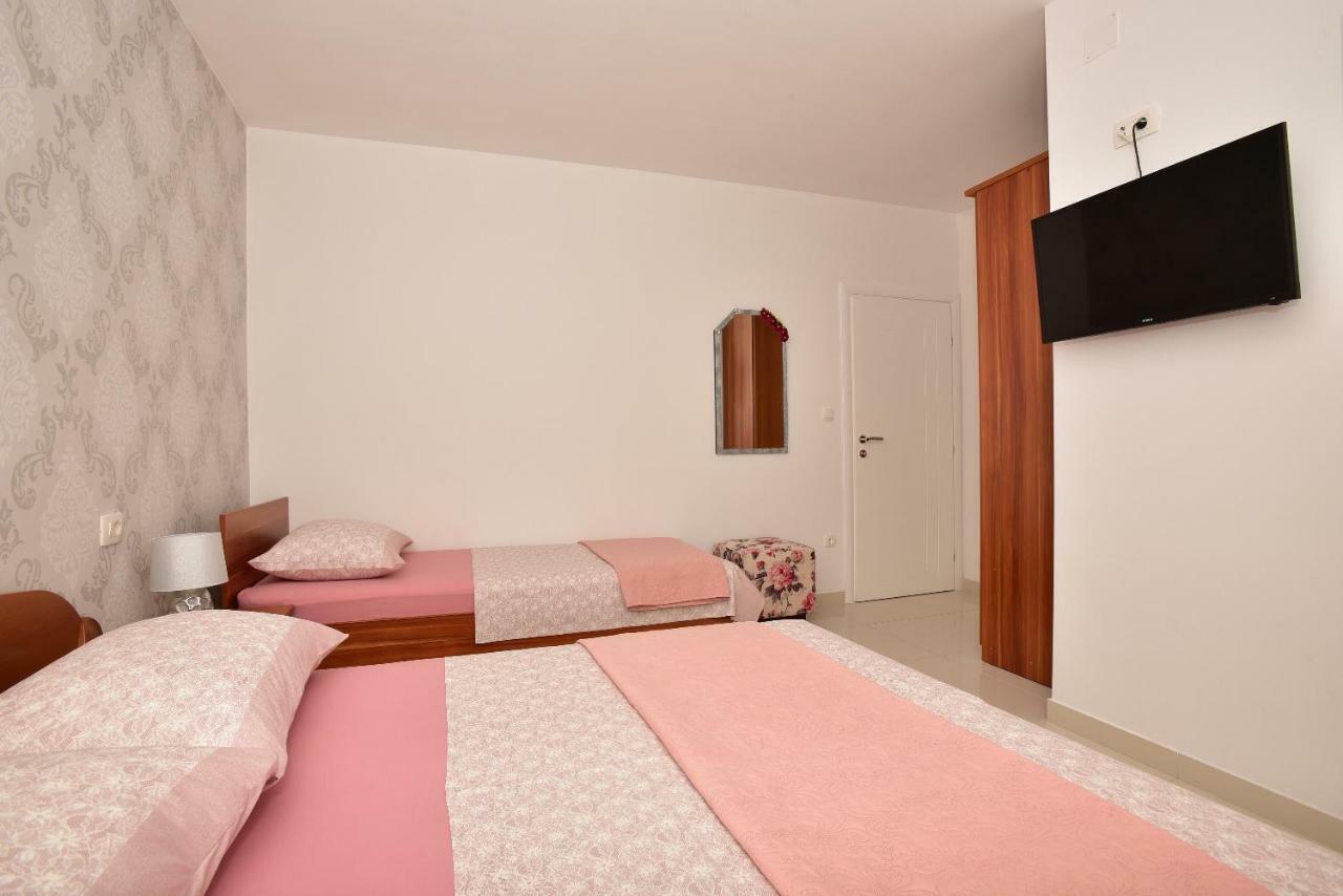 Ivana Apartments Makarska Eksteriør billede