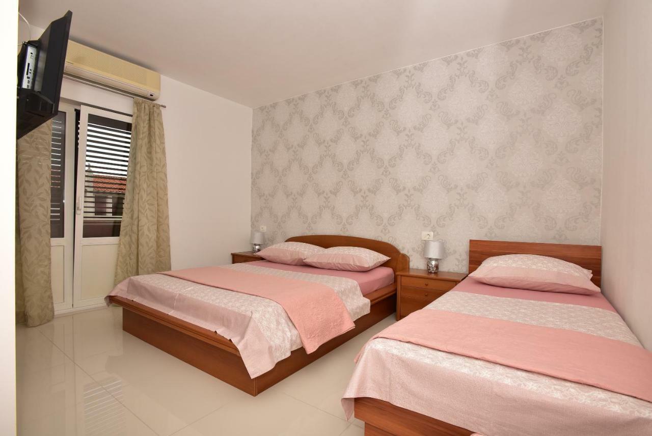 Ivana Apartments Makarska Eksteriør billede